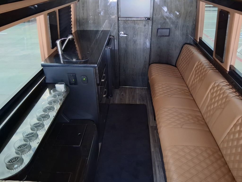 Used 2023 Mercedes-Benz Sprinter 3500 image 18