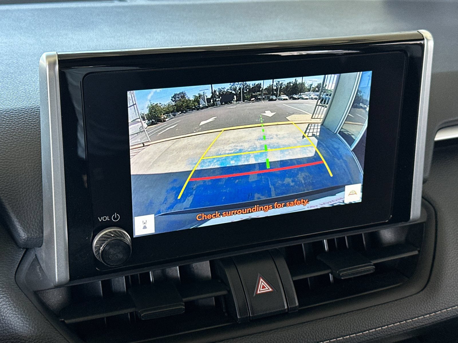 Used 2024 Toyota RAV4 XLE FWD image 17
