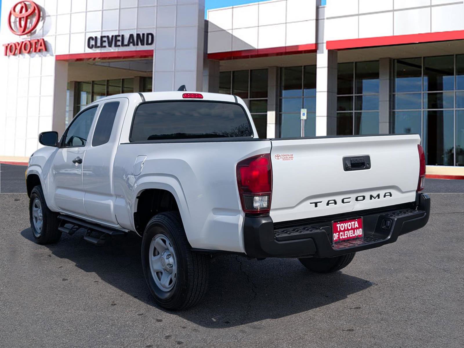 Used 2023 Toyota Tacoma SR image 4