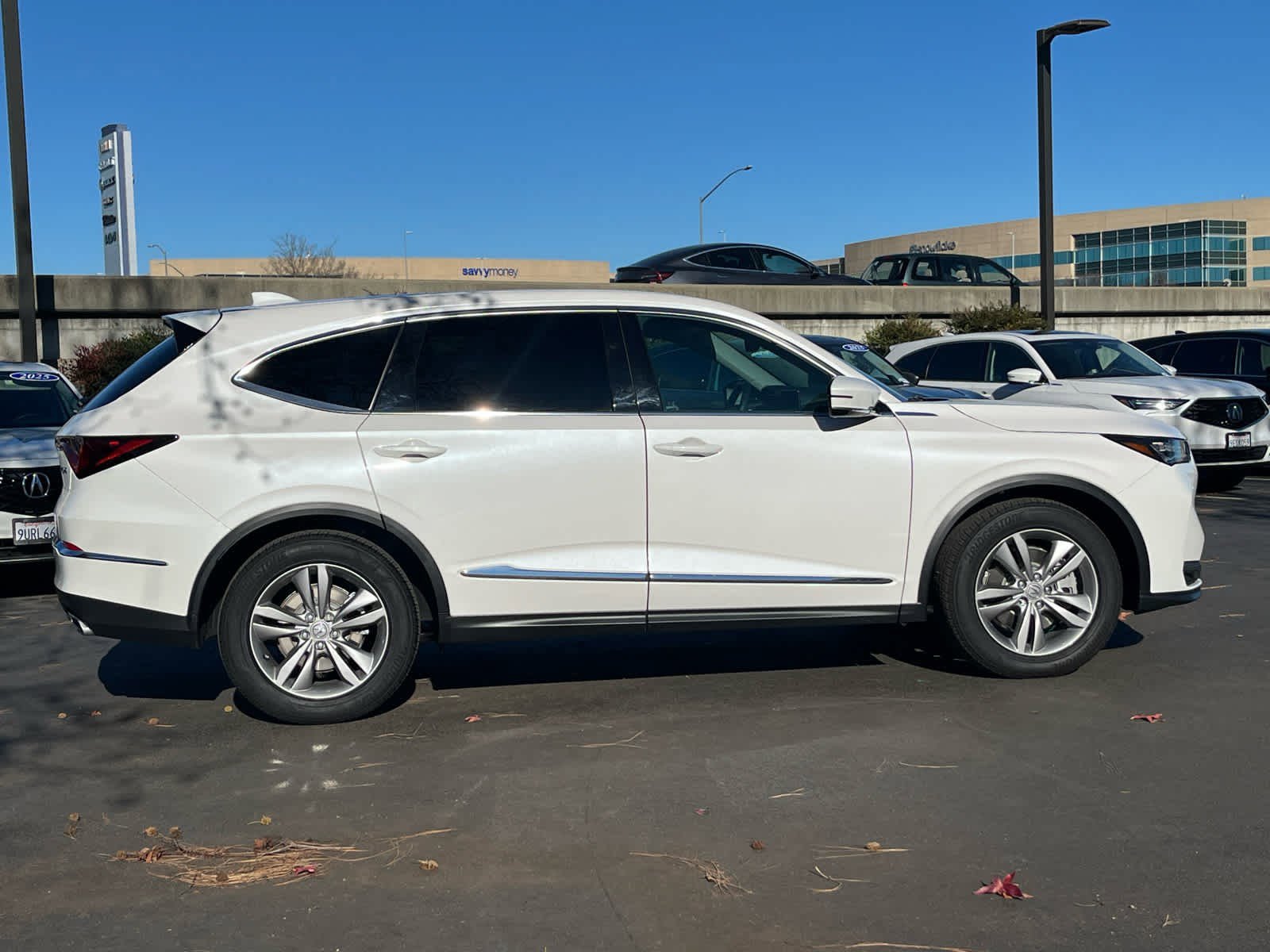 Used 2025 Acura MDX FWD image 9