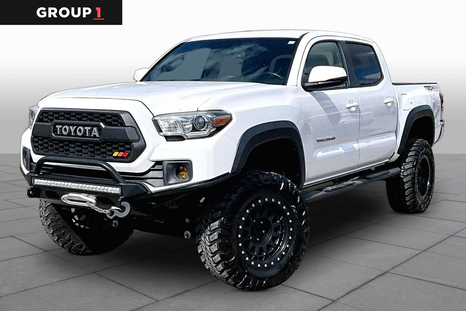 Used 2017 Toyota Tacoma TRD Off-Road w/ Tow Package (A/T)