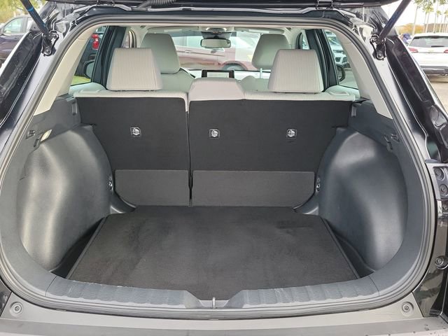 Used 2024 Toyota Corolla Cross L image 8