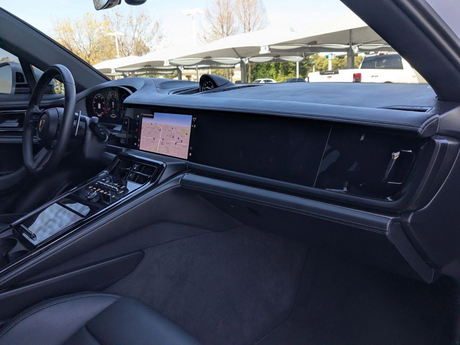 Certified 2025 Porsche Panamera 4 image 25