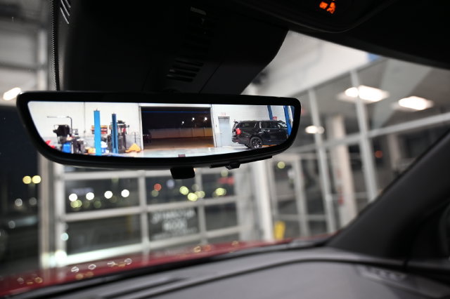 New 2027 Chevrolet Traverse LT w/ Midnight/Sport Edition FWD image 18