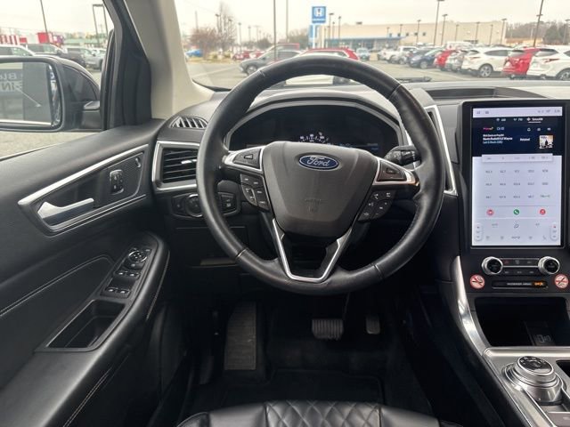 Used 2024 Ford Edge Titanium AWD/4WD image 14