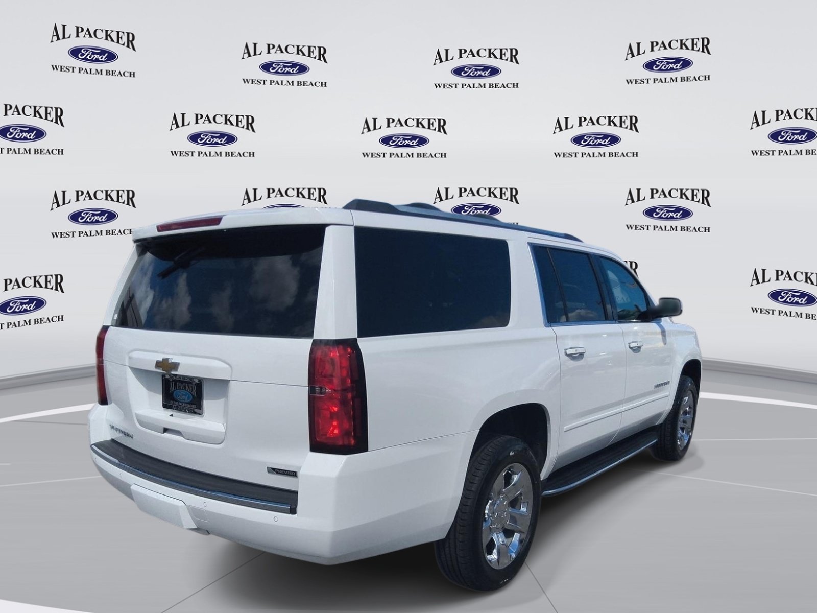 Used 2017 Chevrolet Suburban Premier AWD/4WD image 5