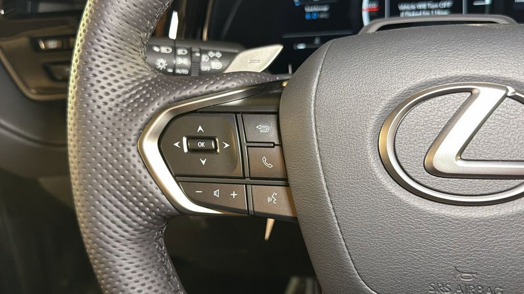 New 2026 Lexus TX 500h AWD image 21