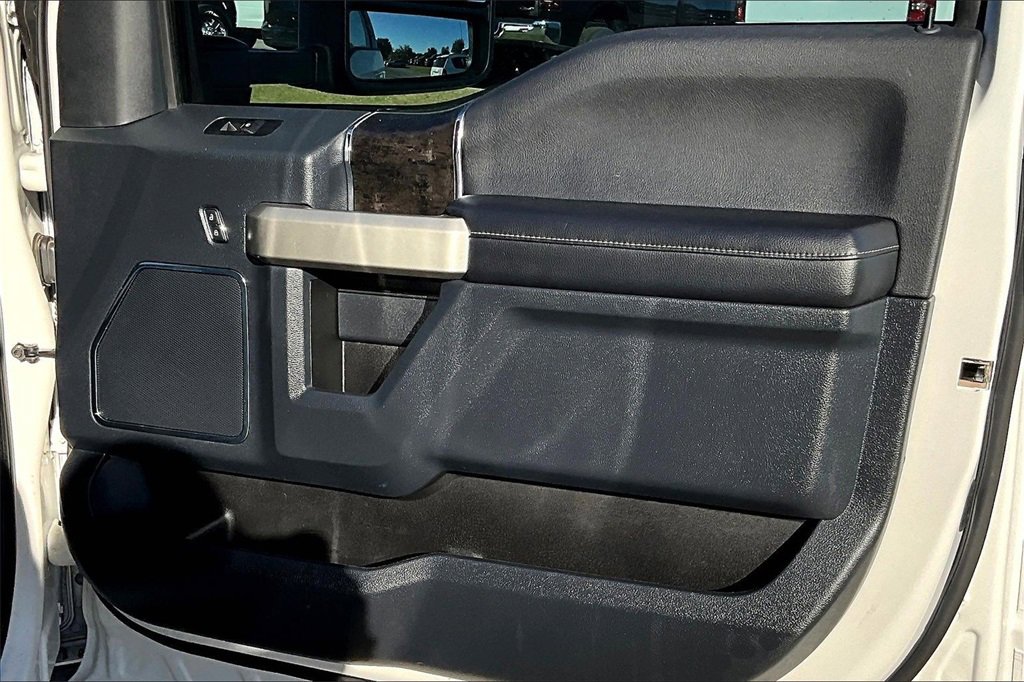 Used 2022 Ford F350 Lariat w/ Lariat Ultimate Package image 21