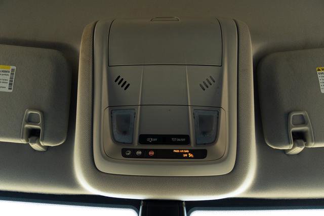 Used 2021 GMC Acadia SLE w/ Driver Convenience Package image 21