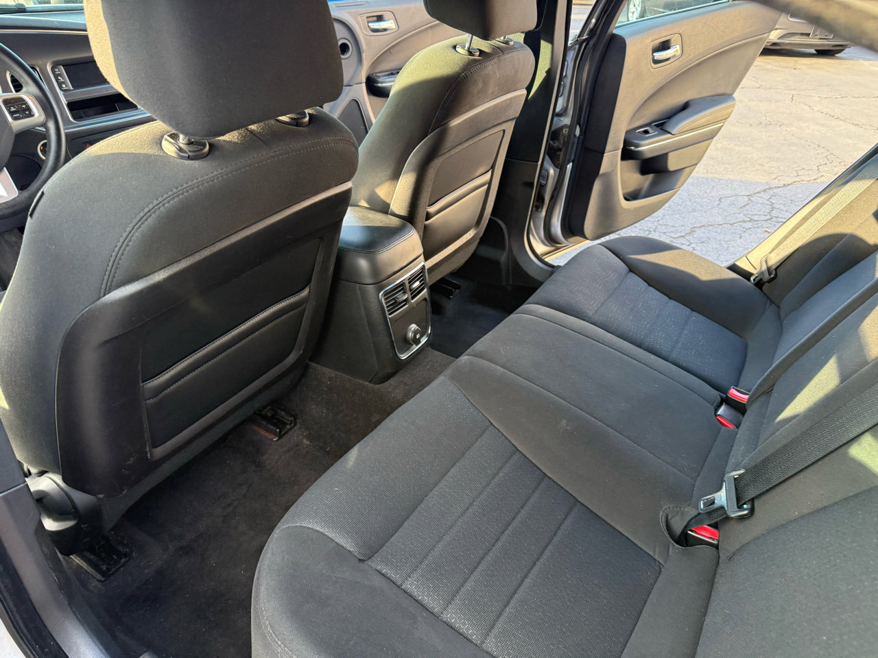 Used 2014 Dodge Charger SE image 29