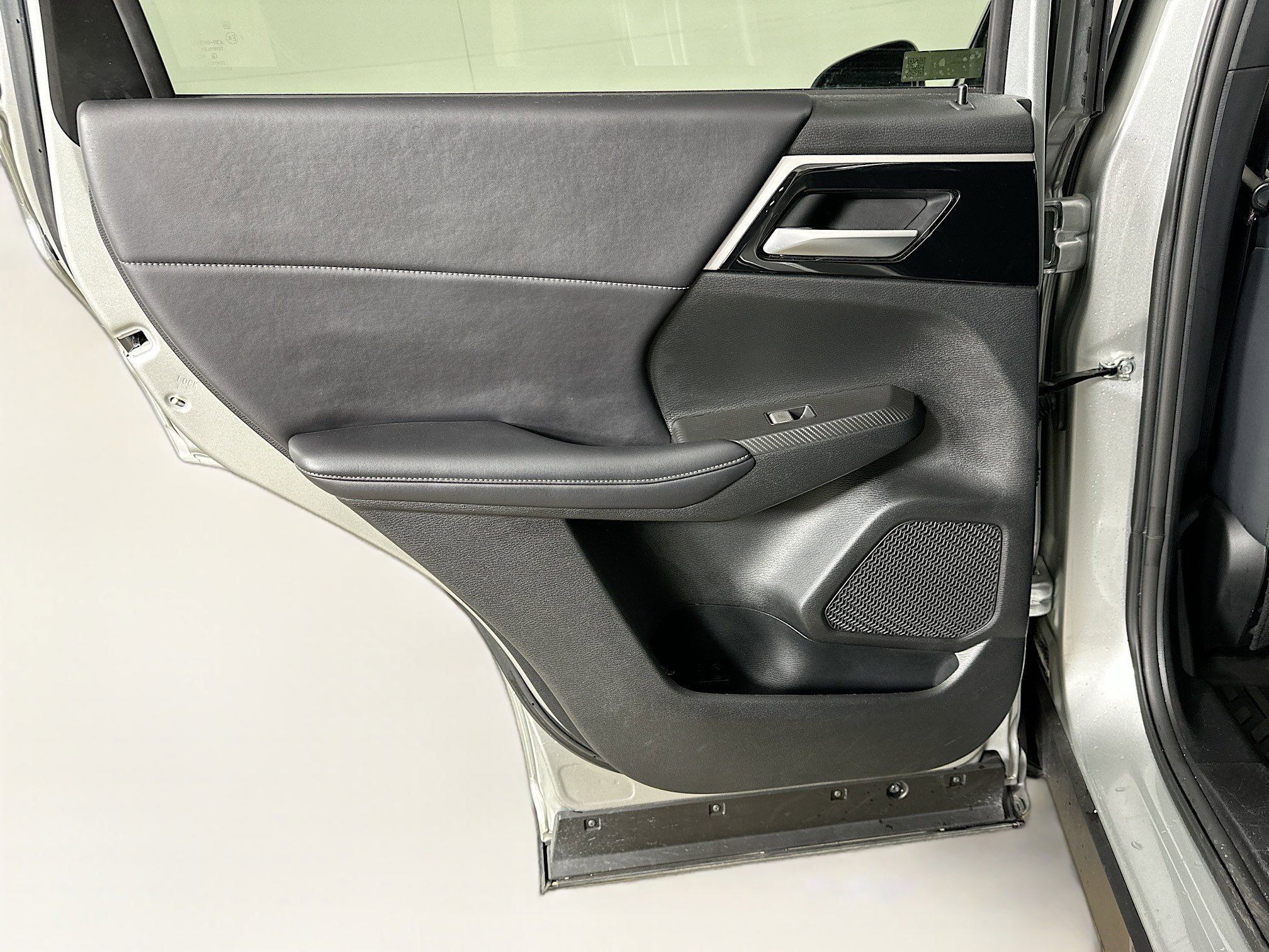 Used 2024 Mitsubishi Outlander SE image 26