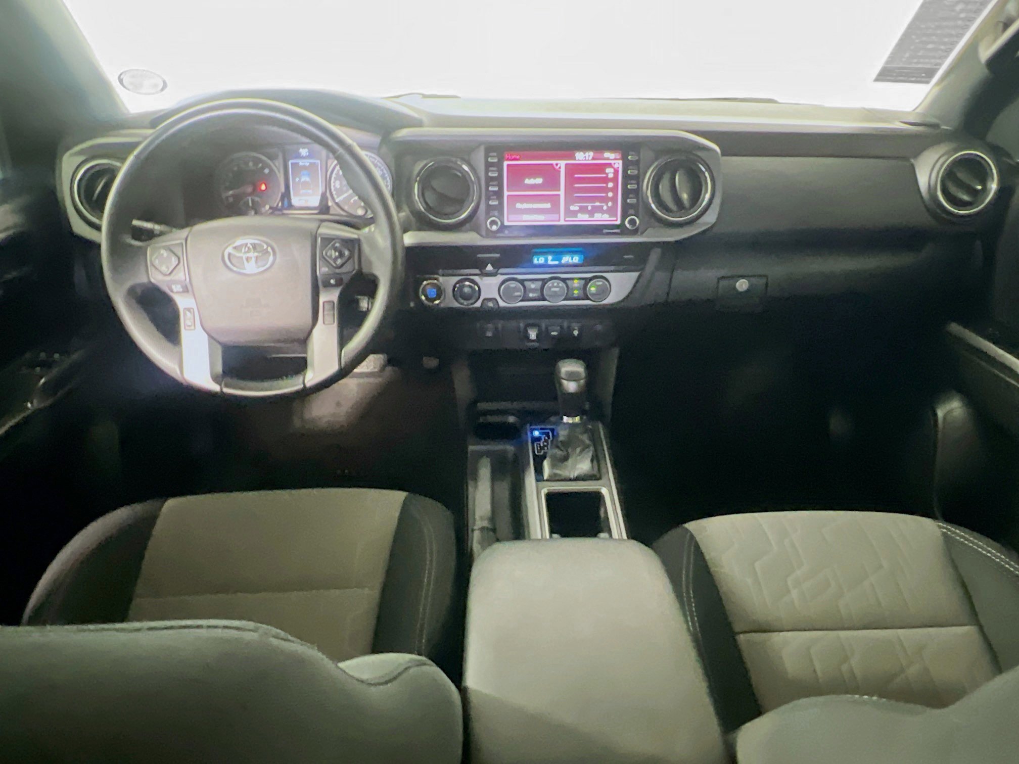 Used 2021 Toyota Tacoma TRD Off-Road image 30