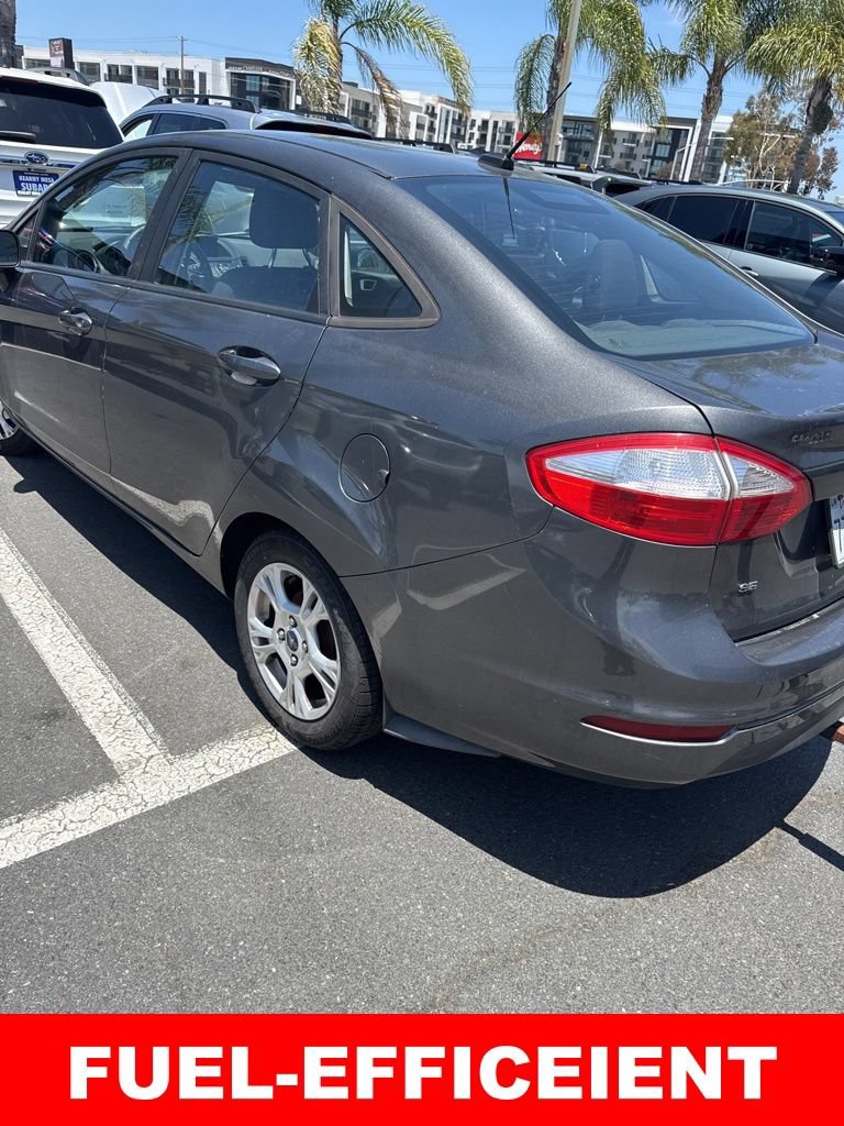 Used 2016 Ford Fiesta SE FWD image 3
