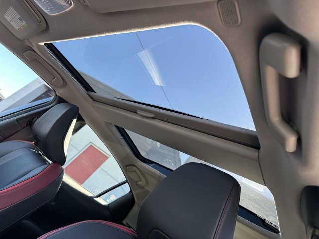 Used 2023 Toyota Prius Prime Premium FWD image 22