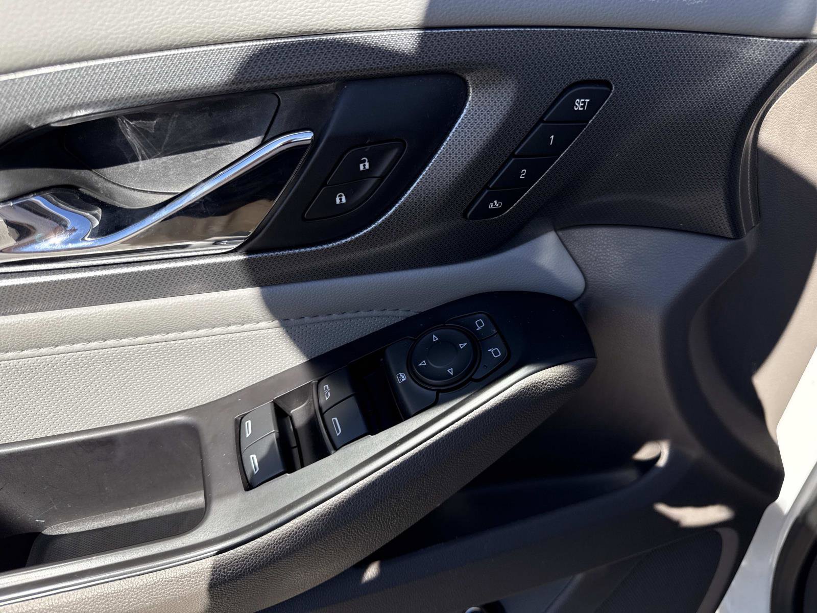 Used 2020 Chevrolet Traverse Premier image 18