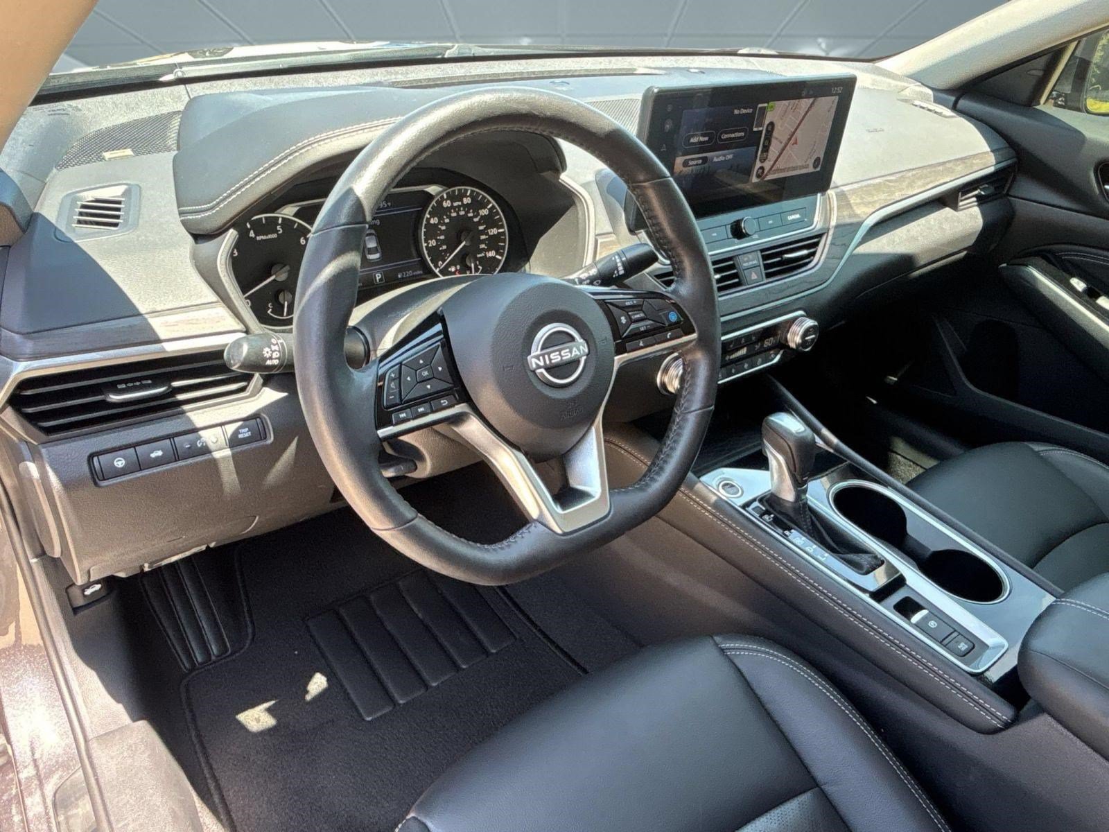 Used 2023 Nissan Altima 2.5 SL AWD/4WD image 4