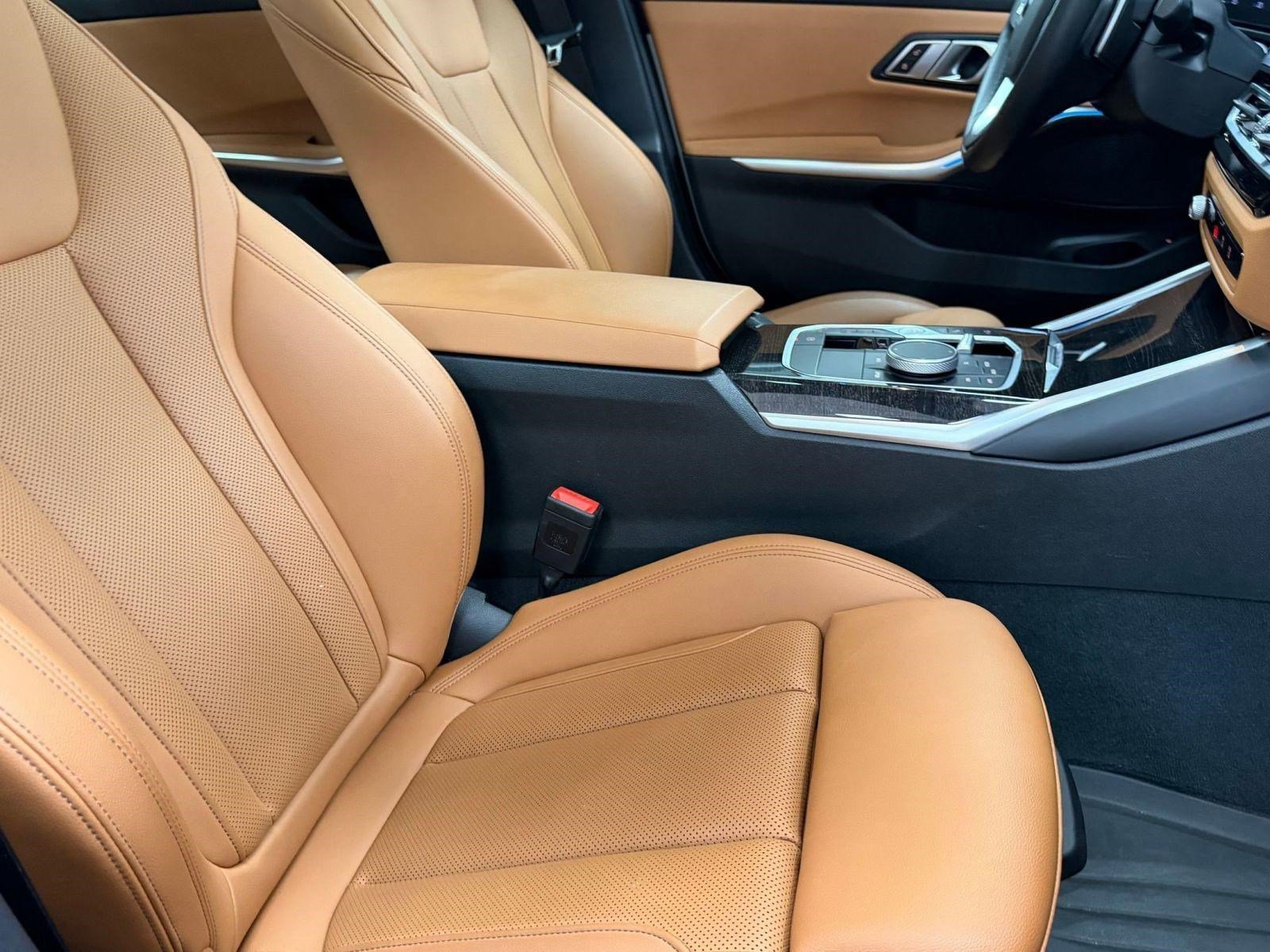 Certified 2023 BMW 330i xDrive Sedan w/ Driving Assistance Package image 27