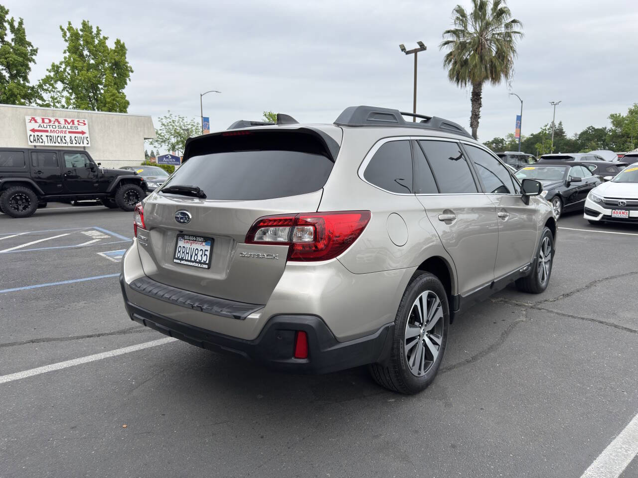 Used 2018 Subaru Outback 2.5i Limited image 3