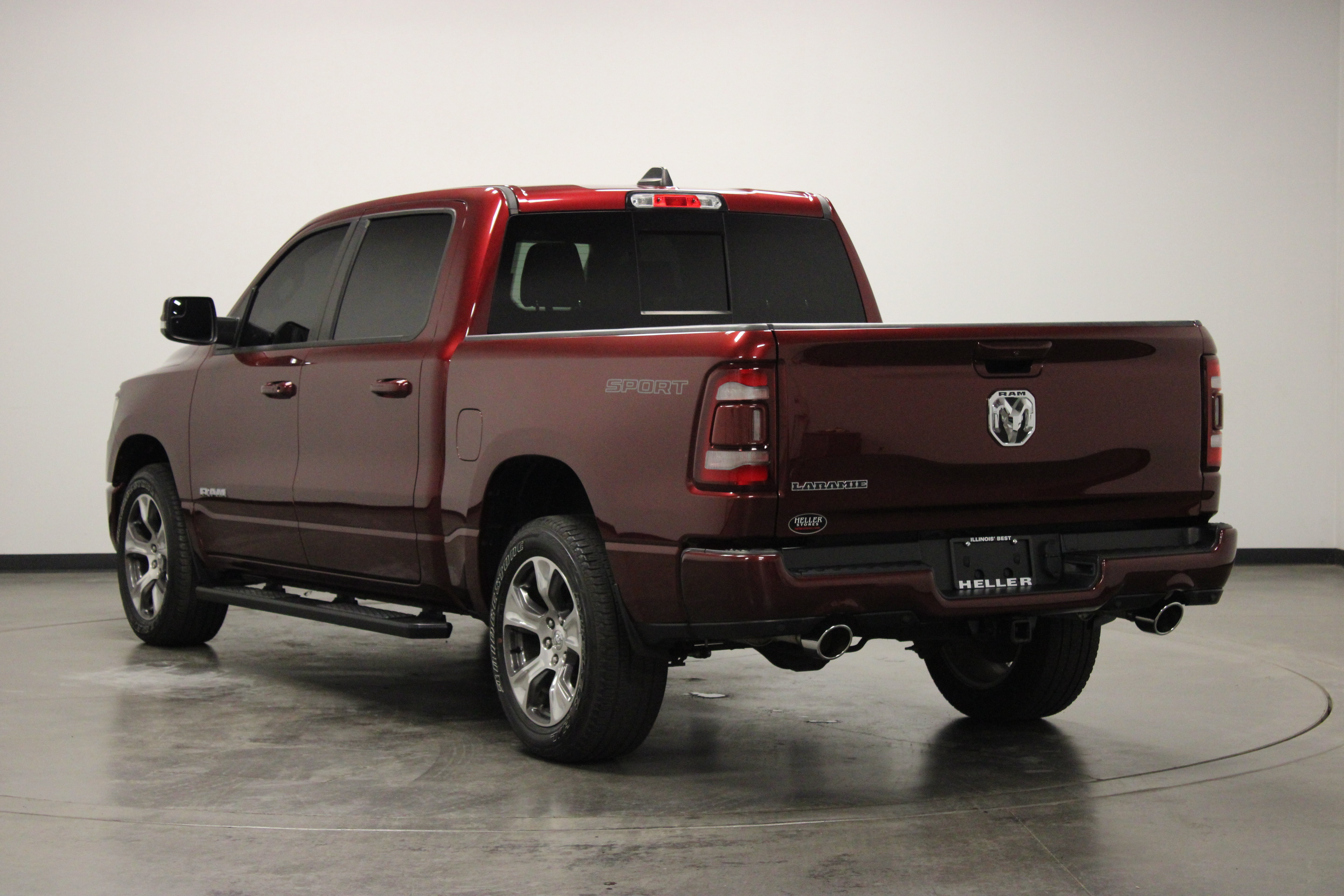Used 2023 RAM 1500 Laramie RWD image 6