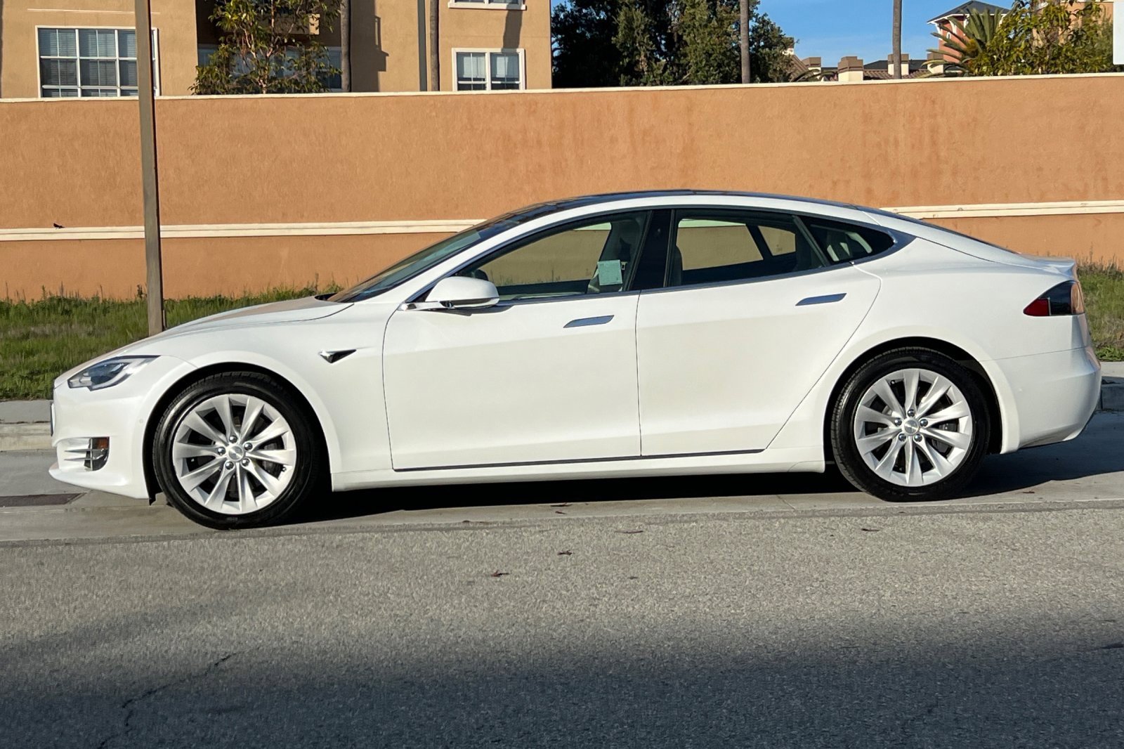 Used 2018 Tesla Model S 100D image 7