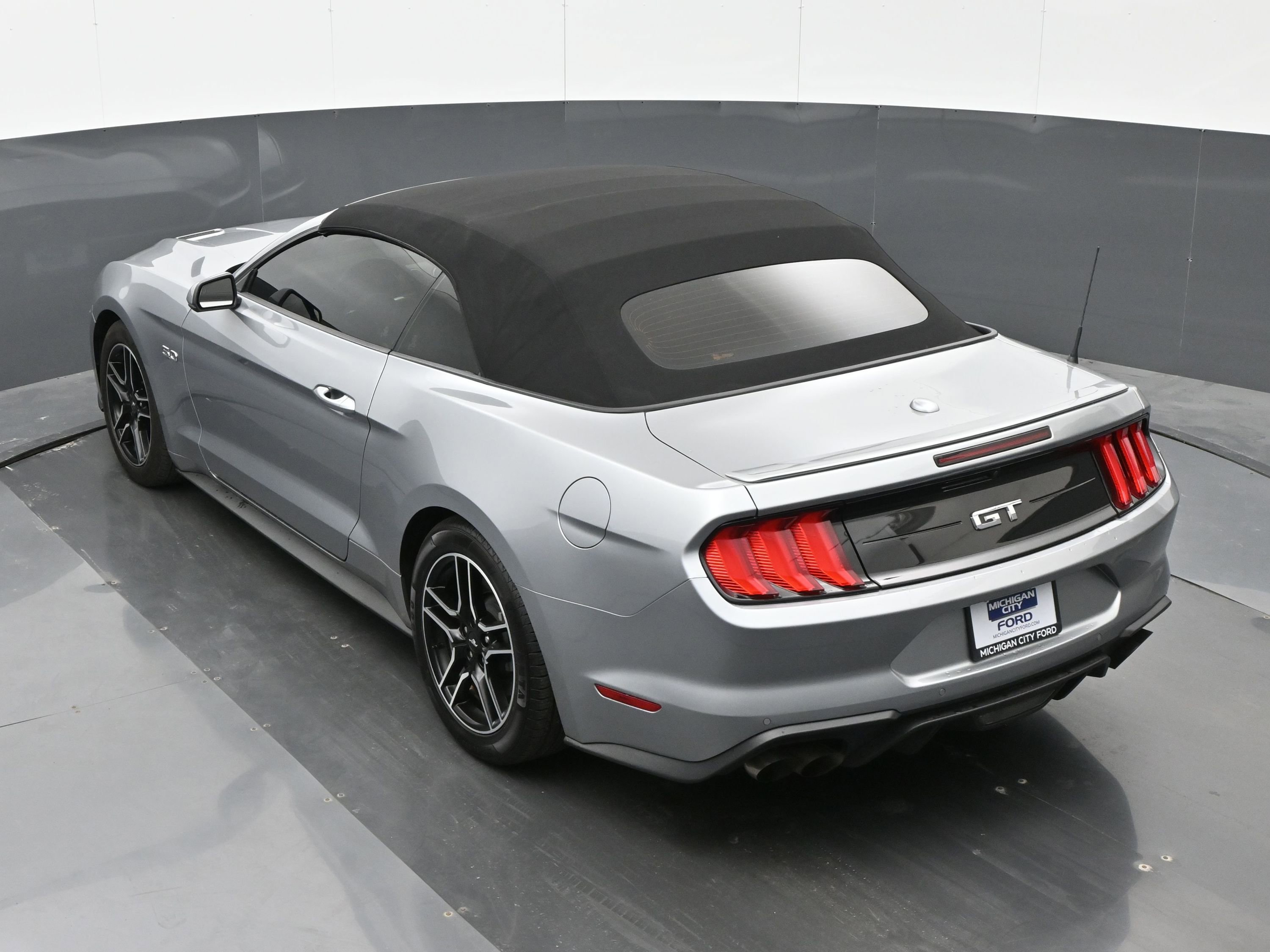 Used 2022 Ford Mustang GT Premium w/ Equipment Group 401A RWD image 25