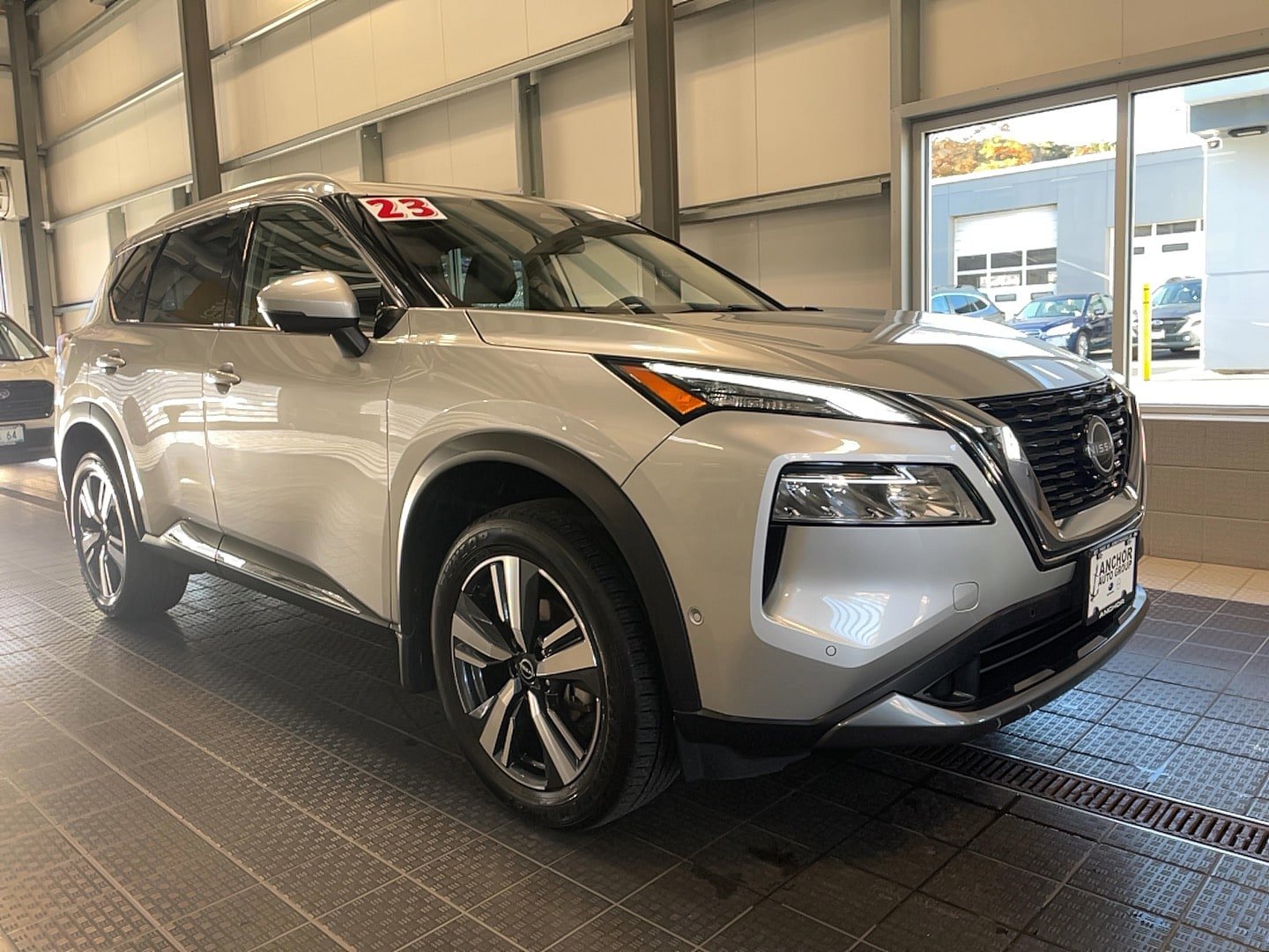 Used 2023 Nissan Rogue SL w/ SL Premium Package image 1