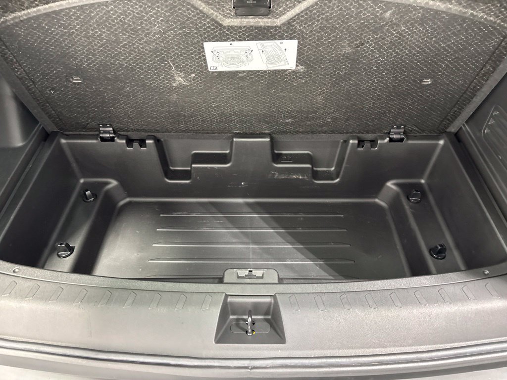 Used 2023 Chevrolet Traverse LT w/ LT Premium Package AWD/4WD image 58