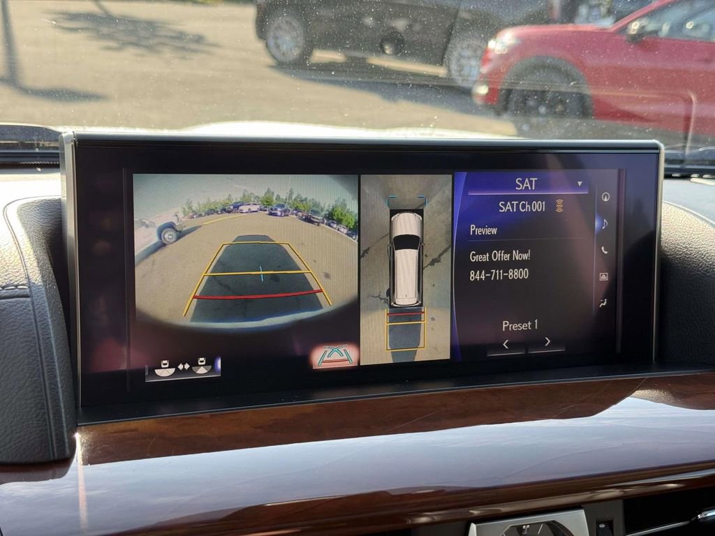 Used 2018 Lexus LX 570 4WD w/ Luxury Package image 11