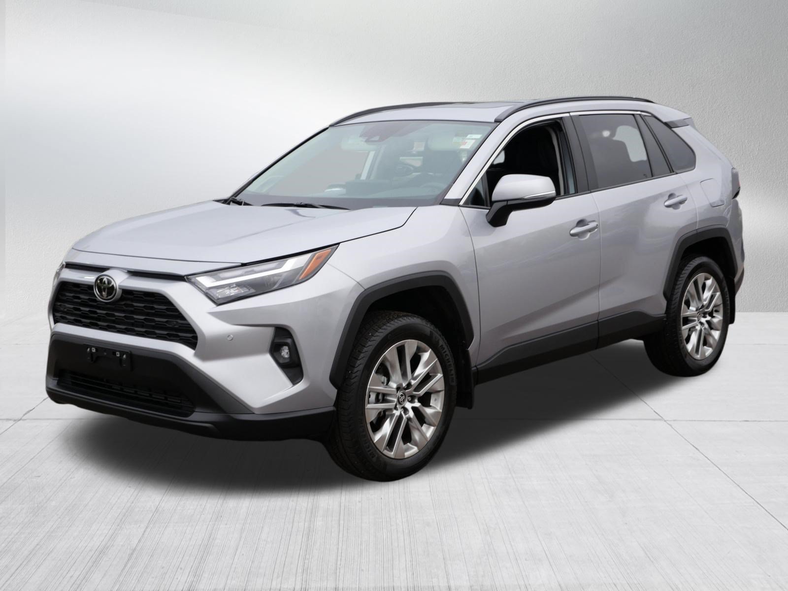 Used 2025 Toyota RAV4 XLE Premium w/ Weather Package AWD/4WD image 3