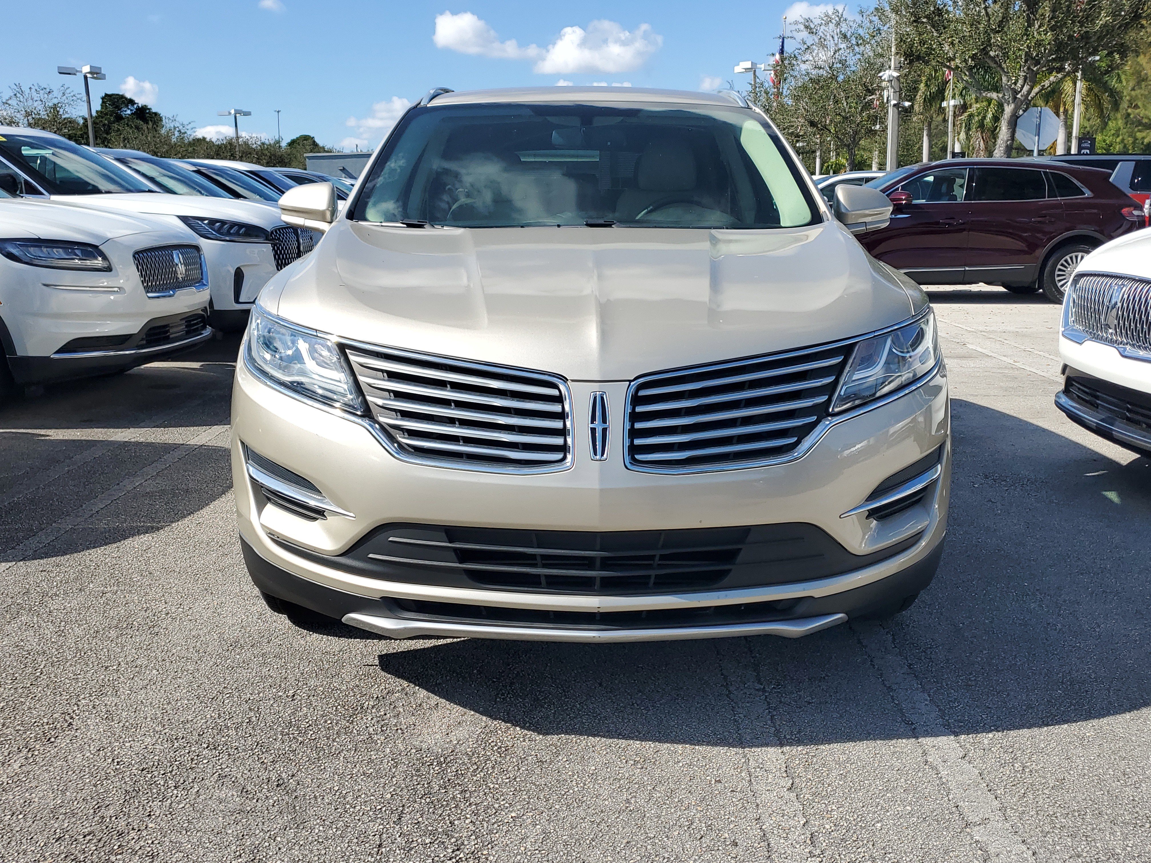 Used 2017 Lincoln MKC Premiere image 2