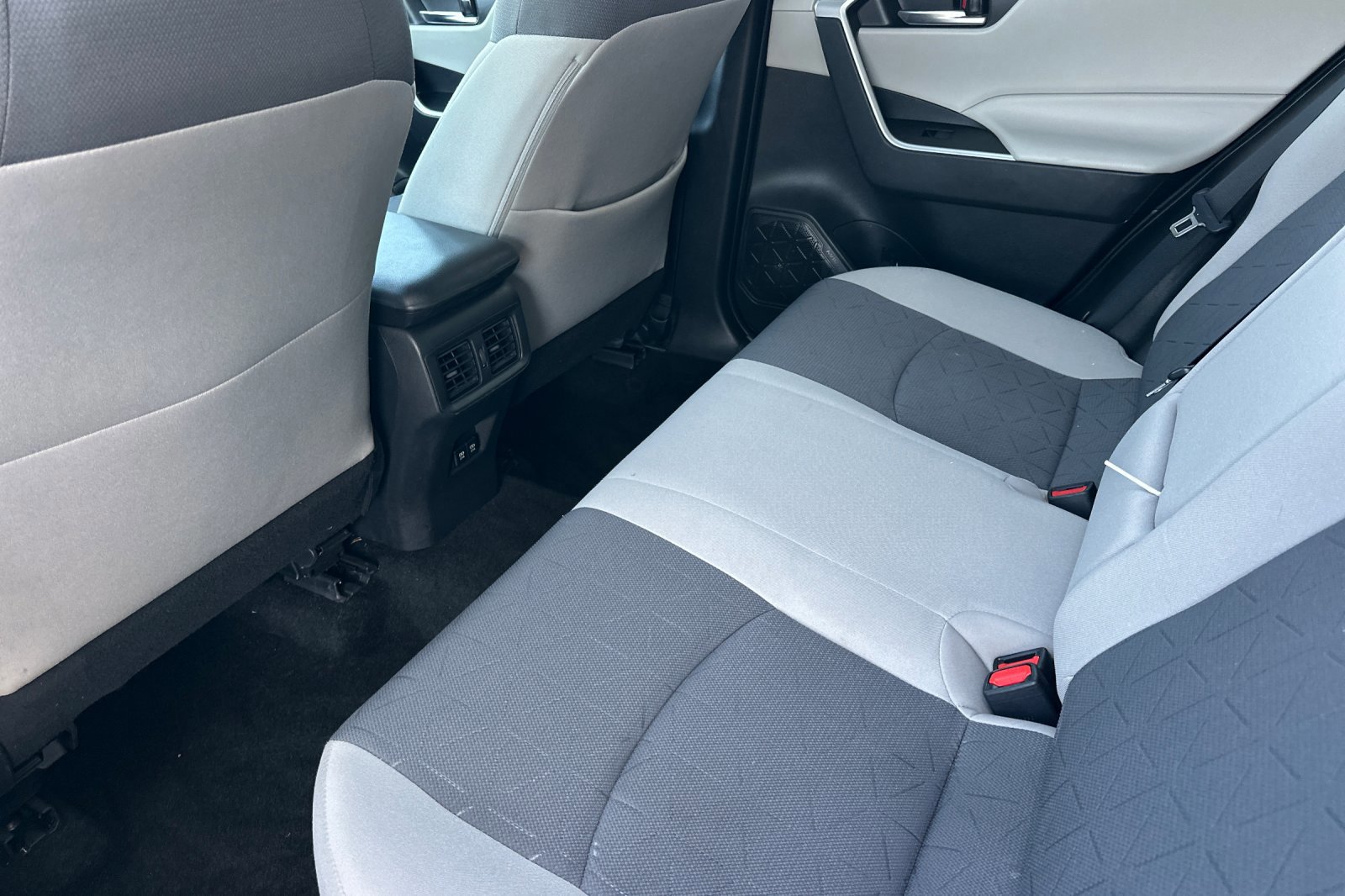 Certified 2021 Toyota RAV4 XLE w/ Convenience Package image 12