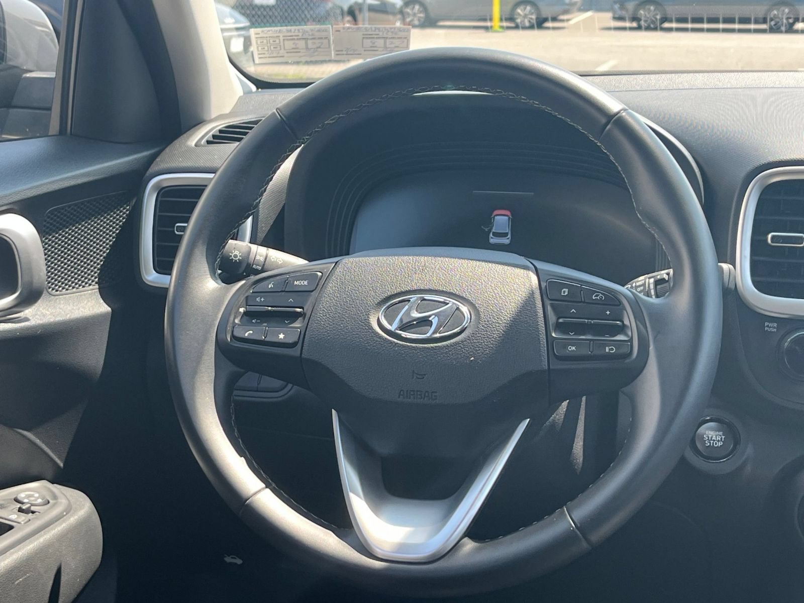 Used 2026 Hyundai Venue SEL FWD image 27