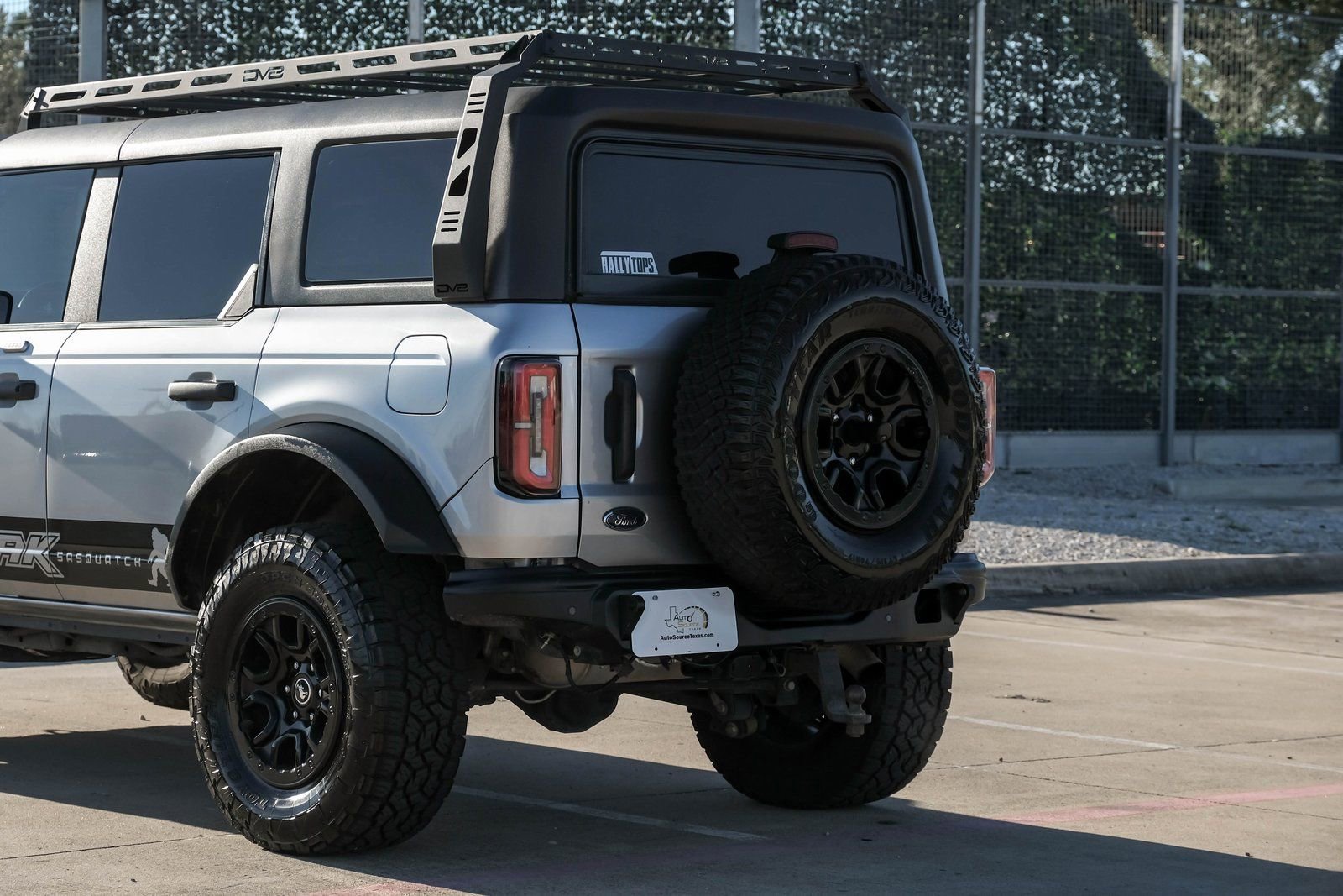 Used 2022 Ford Bronco Wildtrak image 13