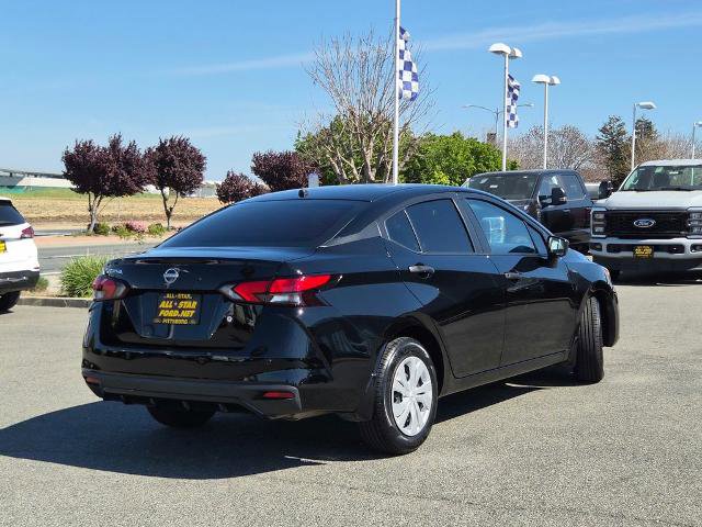 Used 2025 Nissan Versa S w/ Trunk Package image 4