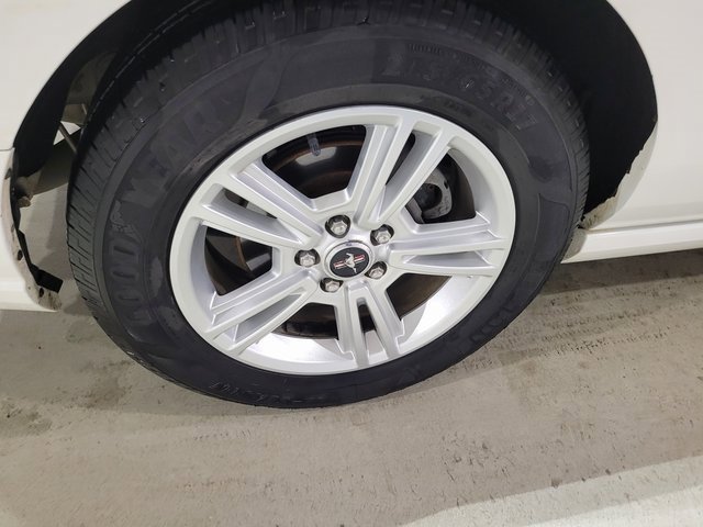 Used 2013 Ford Mustang Convertible image 17