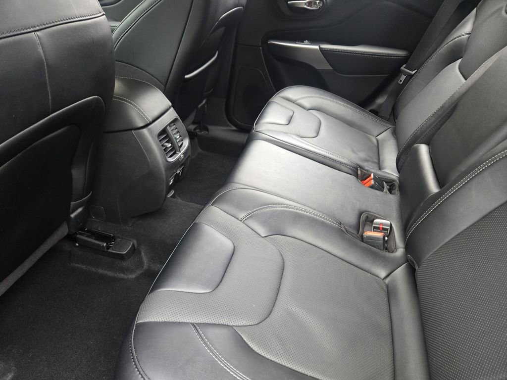 Used 2022 Jeep Cherokee Latitude Lux image 38