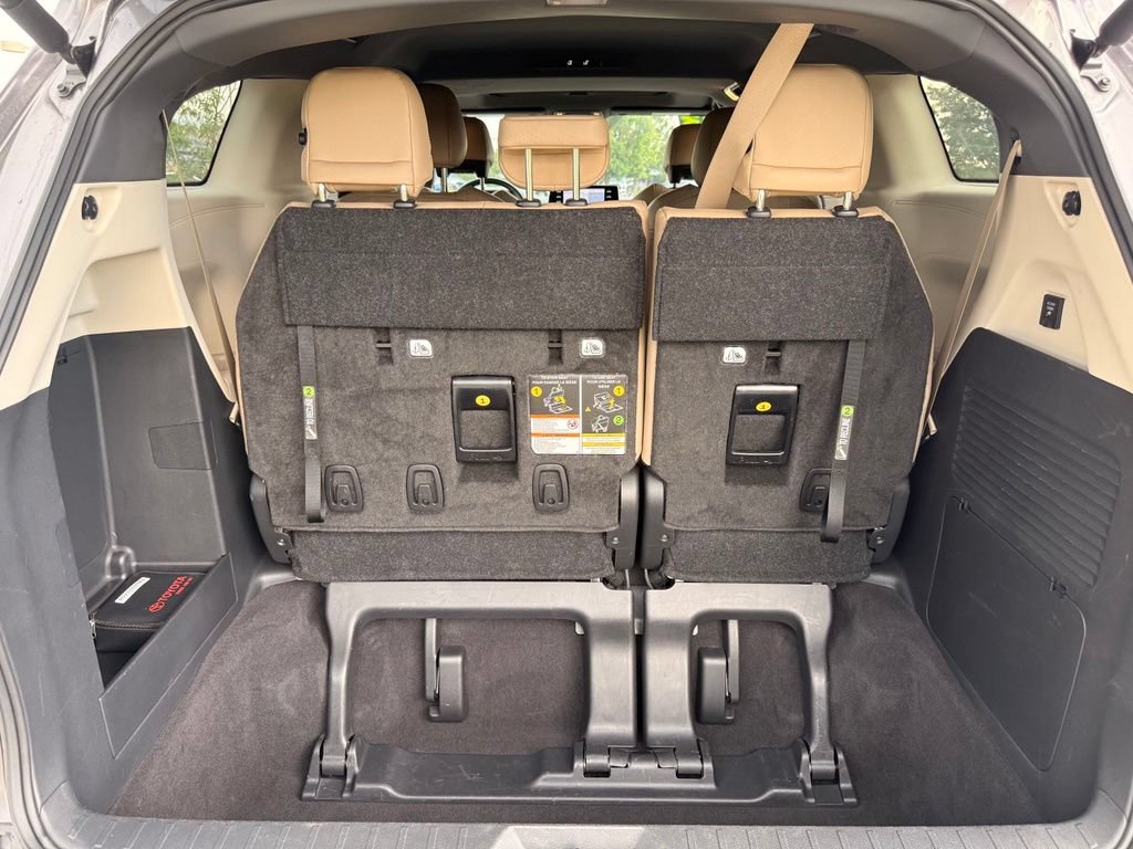 Used 2023 Toyota Sienna XLE w/ XLE Plus Package AWD/4WD image 27