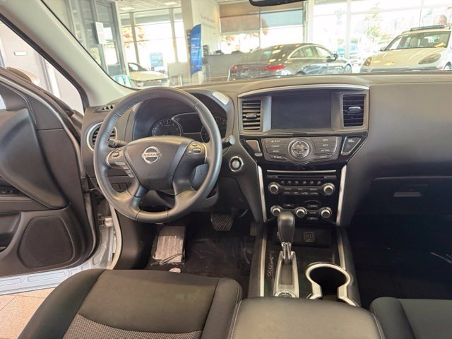 Used 2018 Nissan Pathfinder SV AWD/4WD image 26