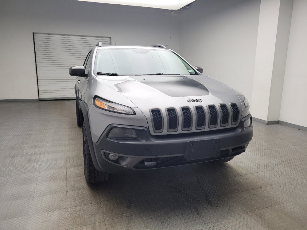 Used 2015 Jeep Cherokee Trailhawk w/ Cold Weather Group image 14