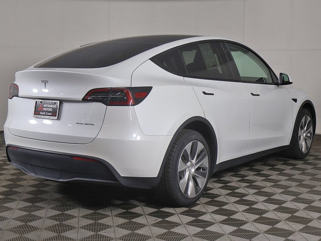 Used 2023 Tesla Model Y Long Range AWD/4WD image 14