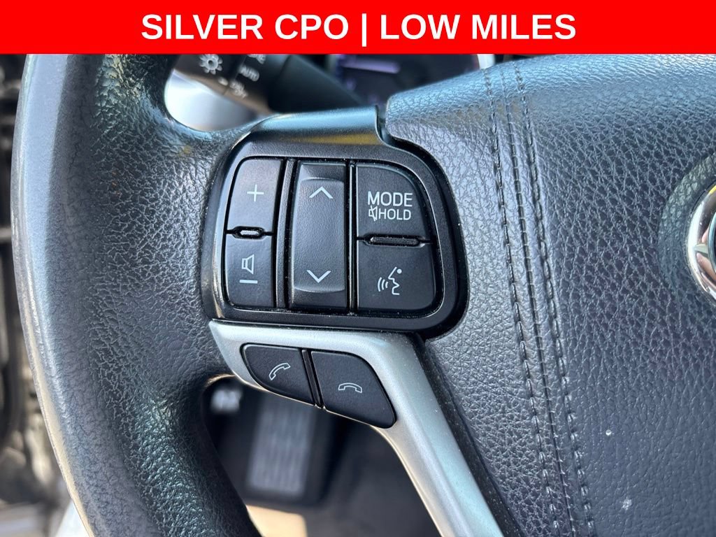 Used 2019 Toyota Highlander LE w/ Carpet Mat Package (TMS) FWD image 20