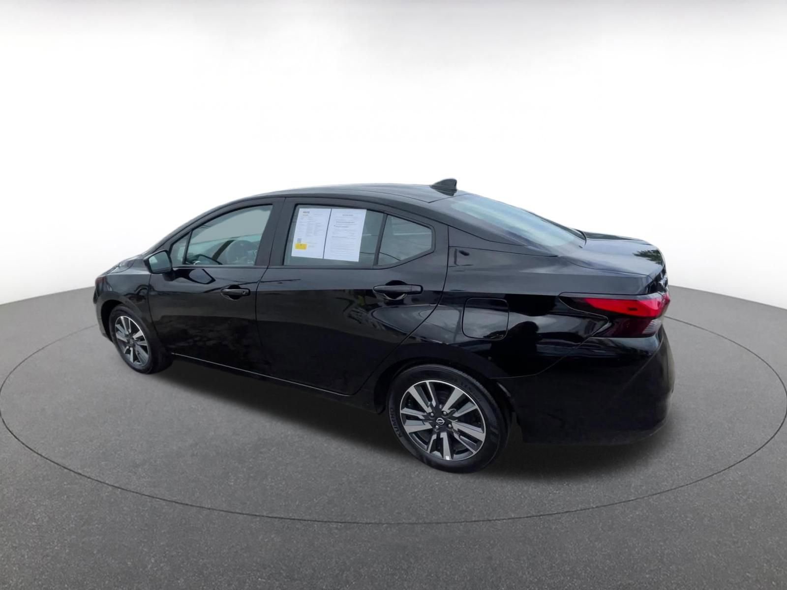 Used 2025 Nissan Versa SV image 10