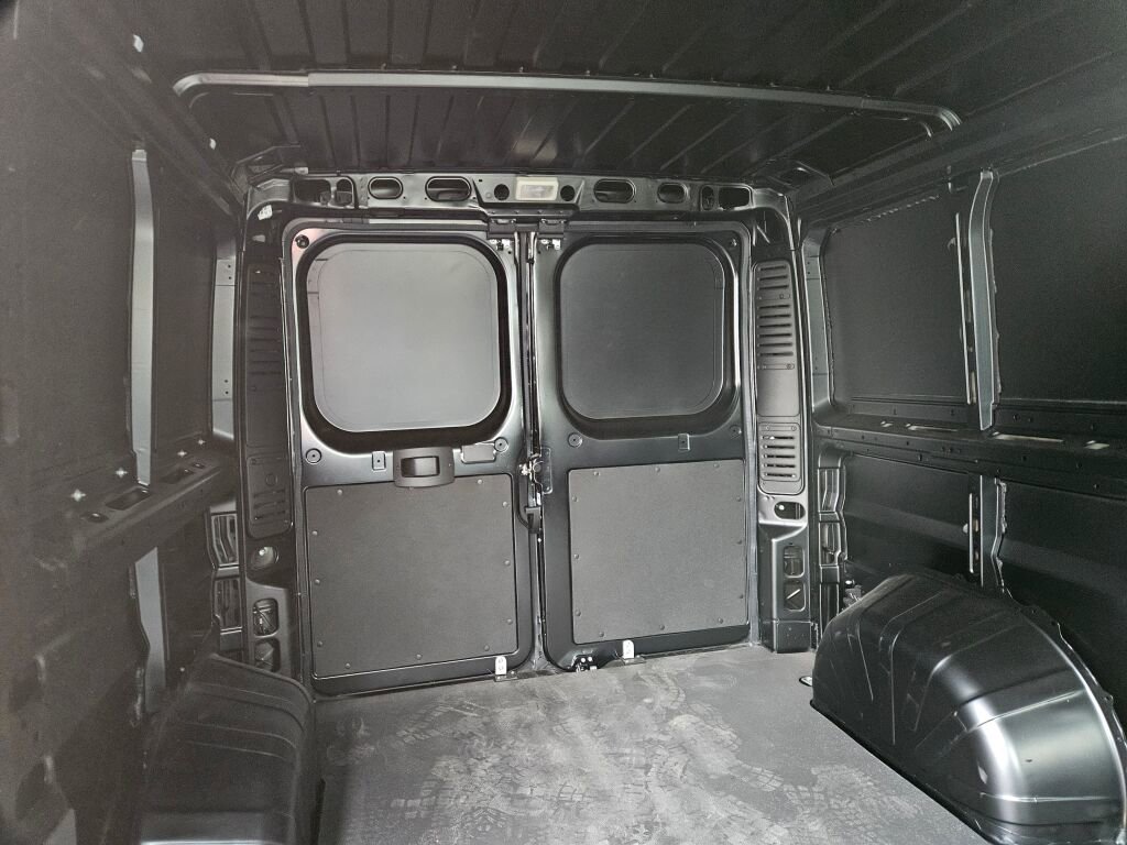 Used 2025 RAM ProMaster 1500 FWD image 13