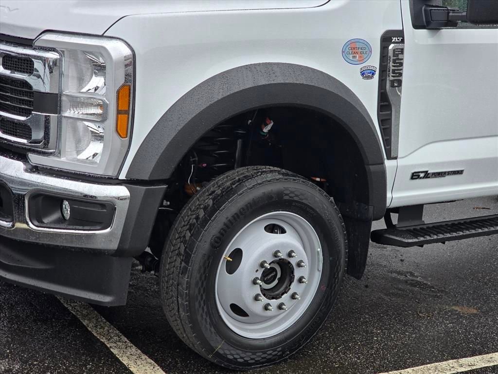 New 2026 Ford F550 4x4 Regular Cab Super Duty w/ XLT Value Package image 4