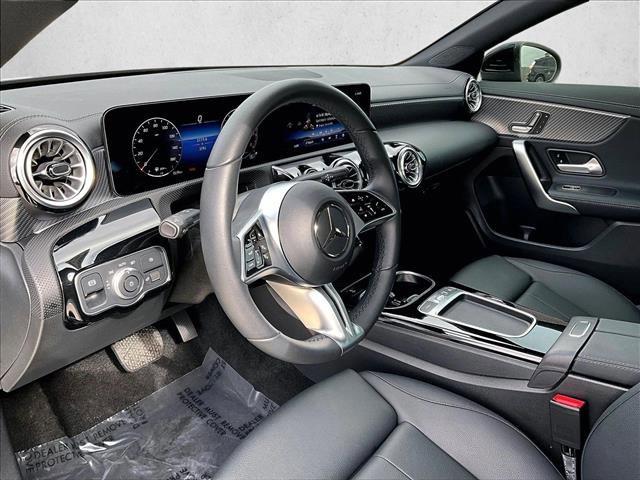 Used 2025 Mercedes-Benz CLA 250 image 14