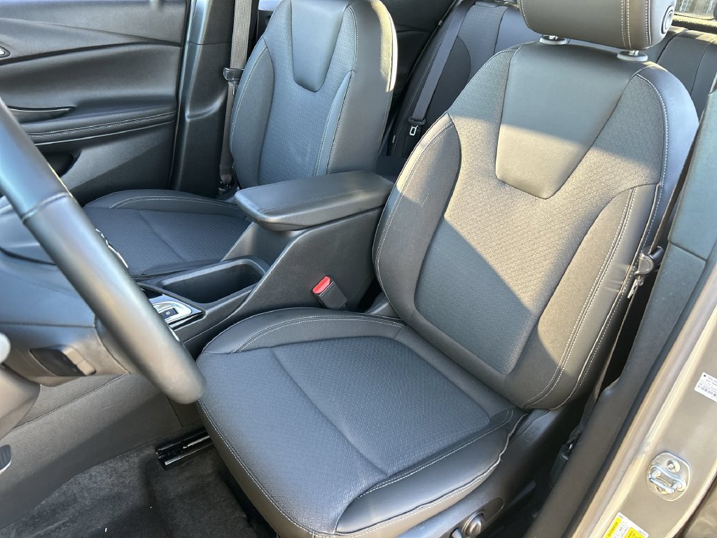 Used 2024 Buick Encore GX Preferred w/ Comfort Package FWD image 19