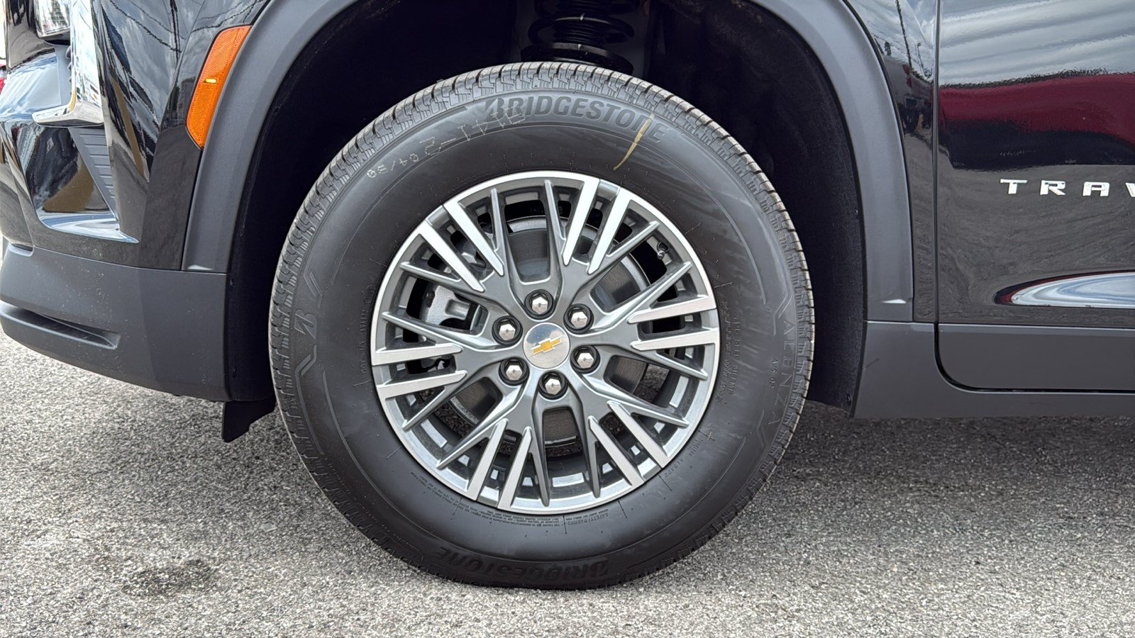New 2026 Chevrolet Traverse LT w/ Driver Confidence Package FWD image 25