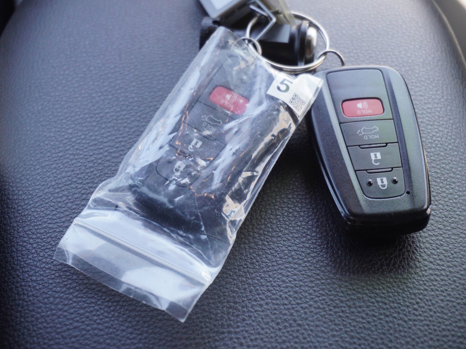 Used 2023 Toyota RAV4 SE w/ Convenience Package AWD/4WD image 18