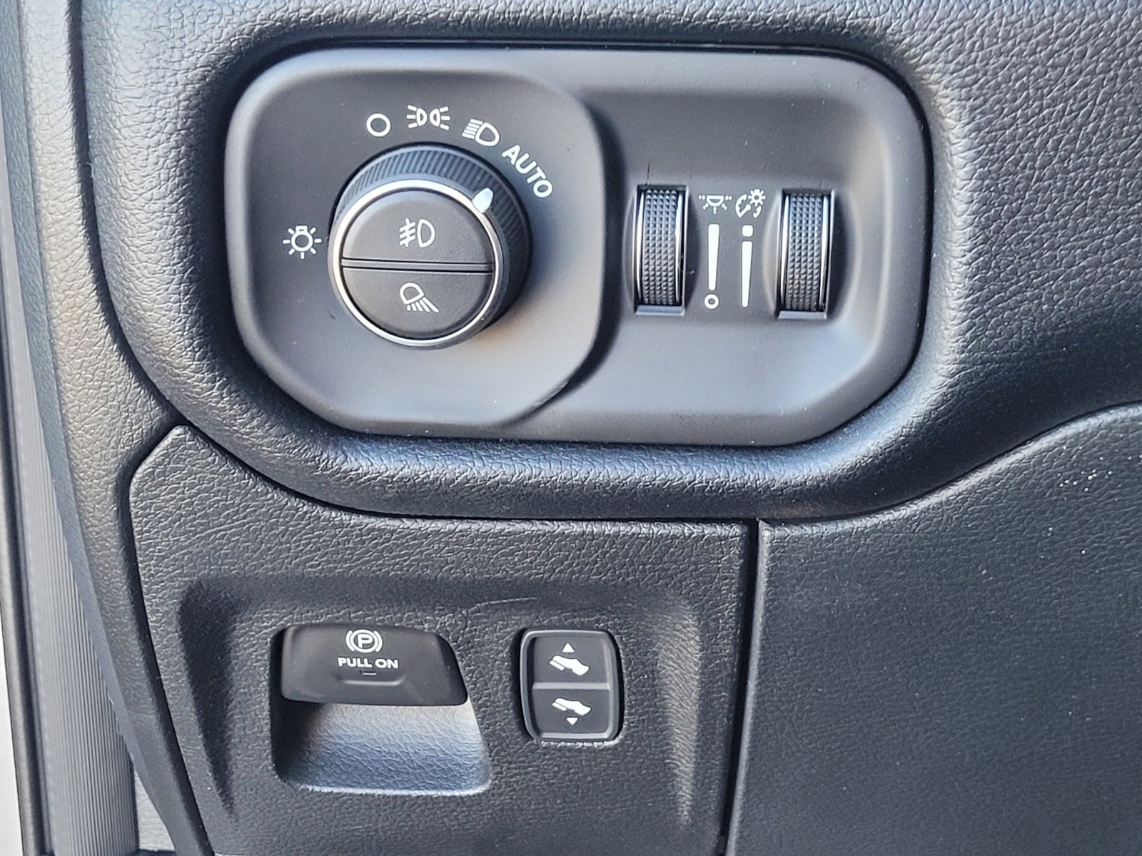 New 2026 RAM 1500 Big Horn image 25