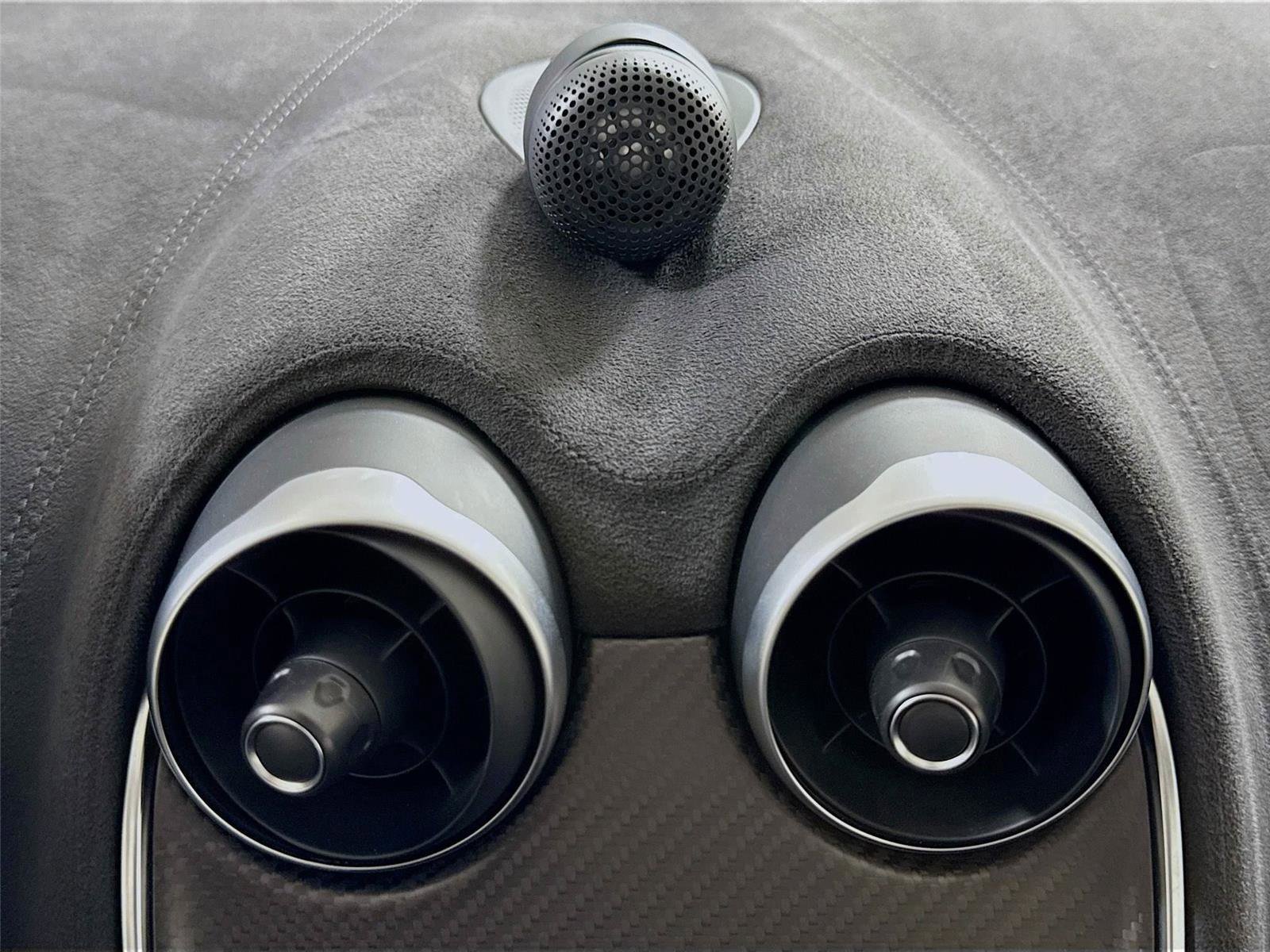 Used 2019 McLaren 600LT image 18